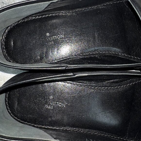 Louis Vuitton Gold V Chain Flat Loafers Black Leather 4 UK or 7 US or 37 EUR - Picture 10 of 12